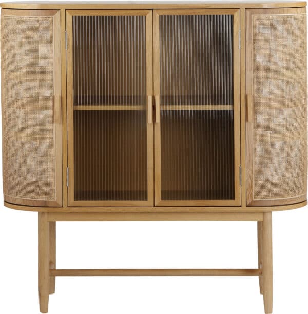 Türen mit Rattan-Einsätzen